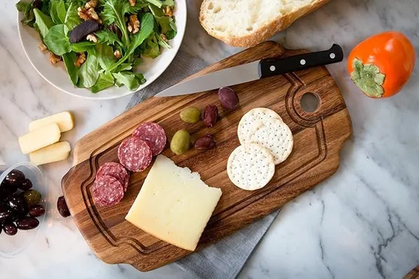 Acacia_Wood_Natural_Juice_Groove_Cutting_Board