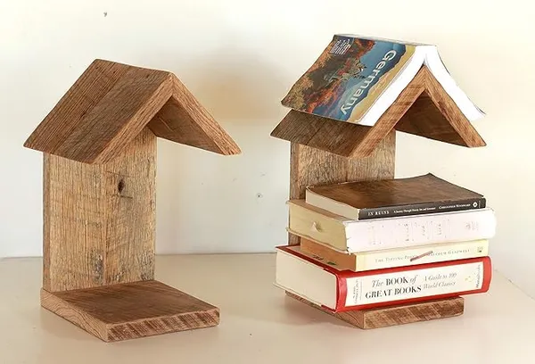 Mango_Wood_Natural_Finish_Book_Stand