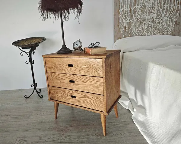 Wood_Natural_Finish_3_Drawer_Nightstand