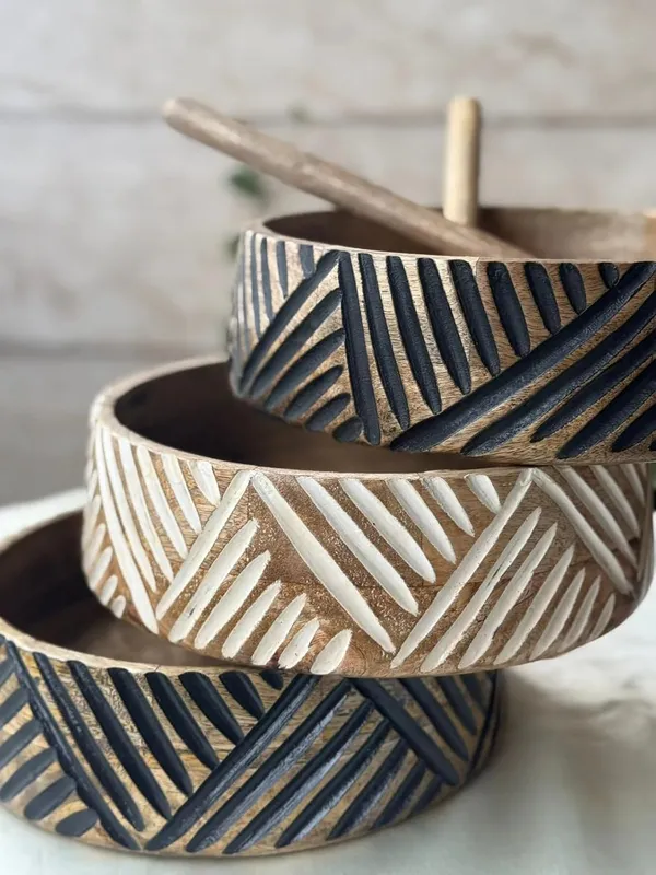Wood_Handcrafted_Geometric_Carved_Serving_Bowl_With_Spoons