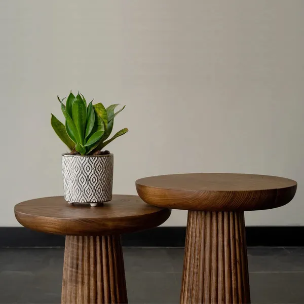 Mango_Wood_Modern_Brown_Round_Bedside_Table