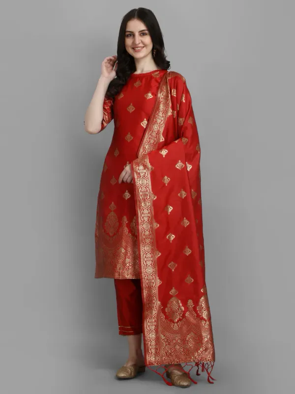 Red_Cotton_Silk_Kurta_Pant_Set_With_Banarasi_Dupatta_For_Women