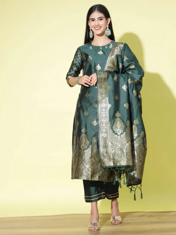 Green_Cotton_Silk_Kurta_Pant_Set_With_Banarasi_Silk_Dupatta_For_Women