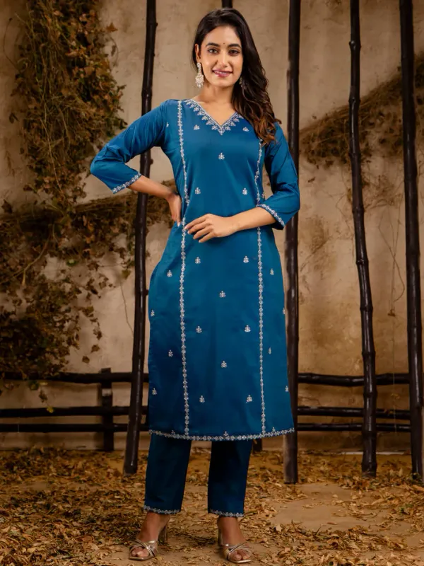 Blue_Silk_Embroidered_Kurta_Trouser_Set_With_Organza_Dupatta_For_Women