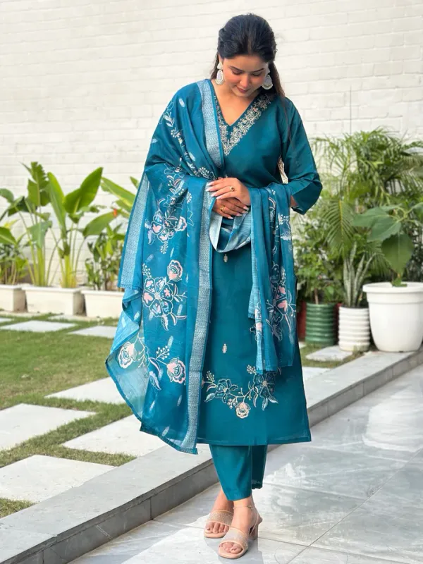 Blue_Silk_Embroidered_Kurta_Pant_Set_With_Dupatta_For_Women