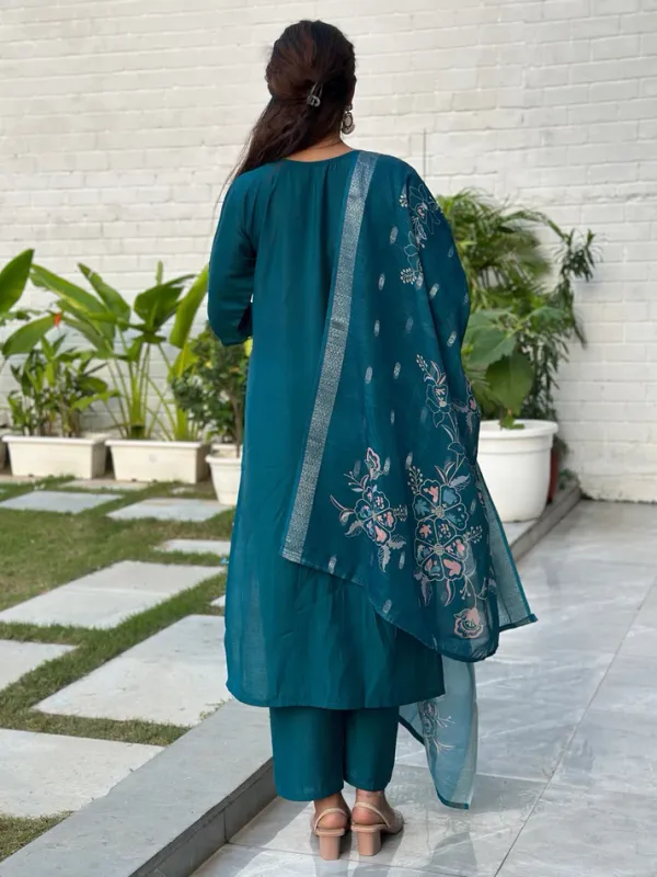 Blue_Silk_Embroidered_Kurta_Pant_Set_With_Dupatta_For_Women