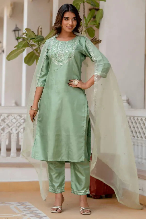Green_Silk_Embroidered_Kurta_Pant_Set_With_Silk_Dupatta_For_Women