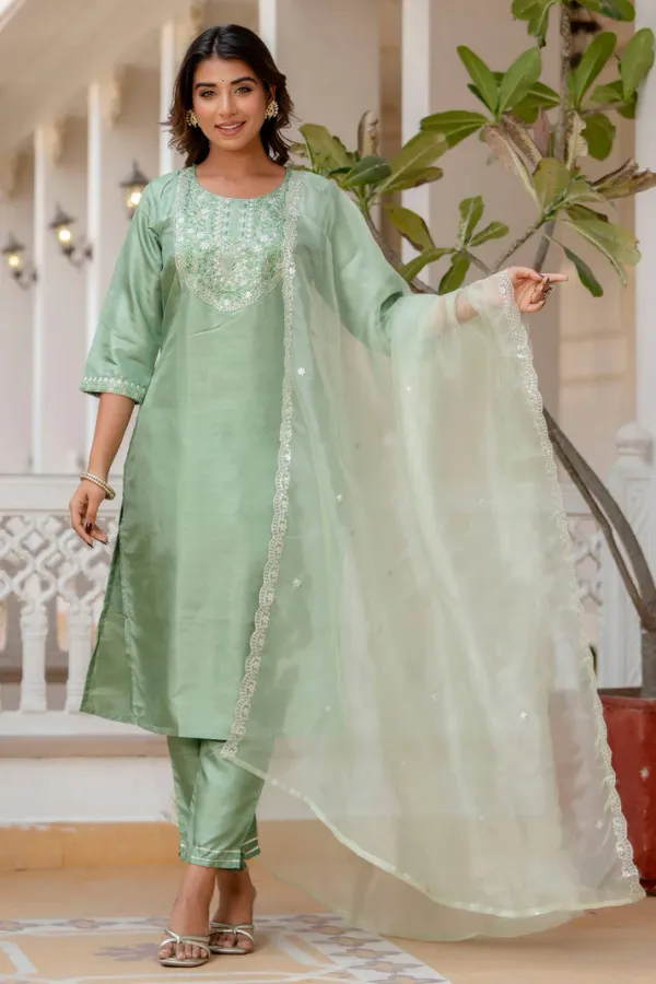 Green_Silk_Embroidered_Kurta_Pant_Set_With_Silk_Dupatta_For_Women