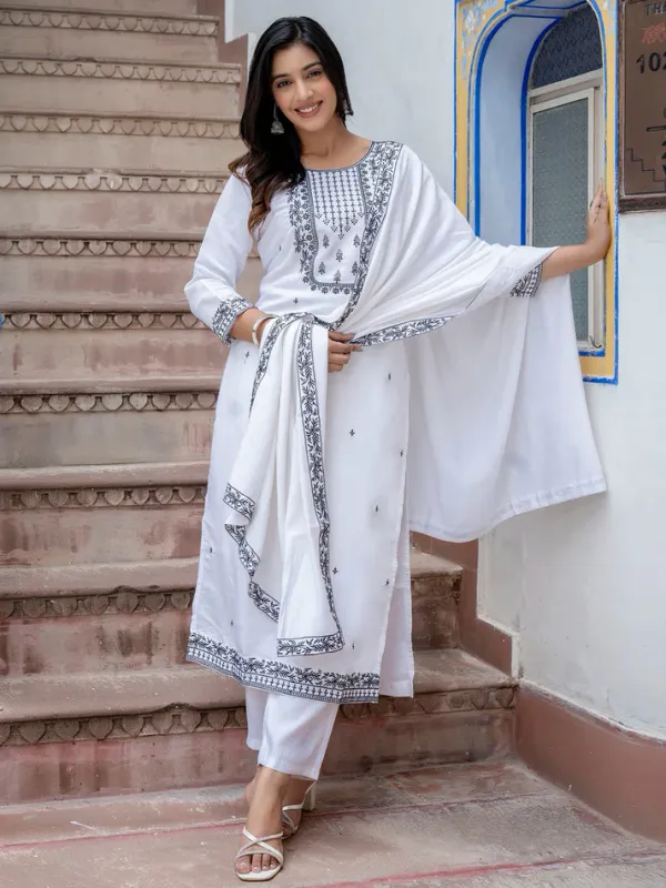 White_Viscose_Roman_Silk_Embroidered_Kurta_Pant_Set_With_Dupatta_For_Women