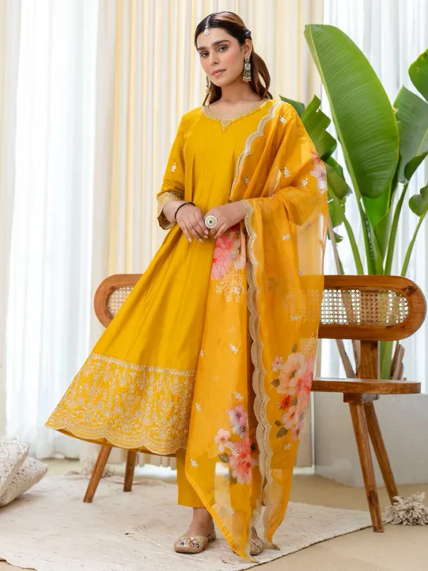 Mustard_Silk_A_Line_Embroidered_Kurta_Pant_Set_With_Organza_Dupatta_For_Women