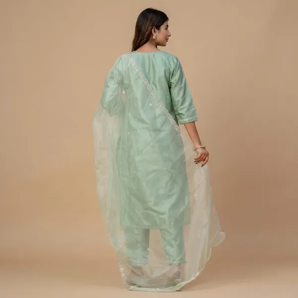 Green_Silk_Embroidered_Kurta_Pant_Set_With_Silk_Dupatta_For_Women