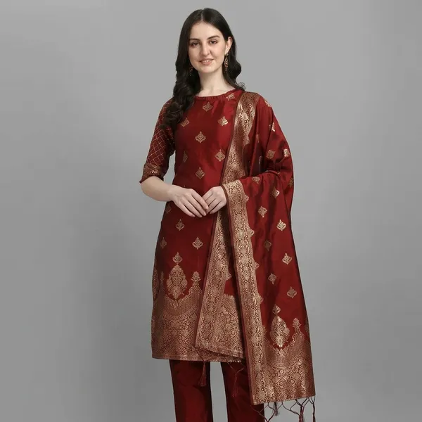 Maroon_Cotton_Silk_Kurta_Pant_Set_With_Banarasi_Dupatta_For_Women