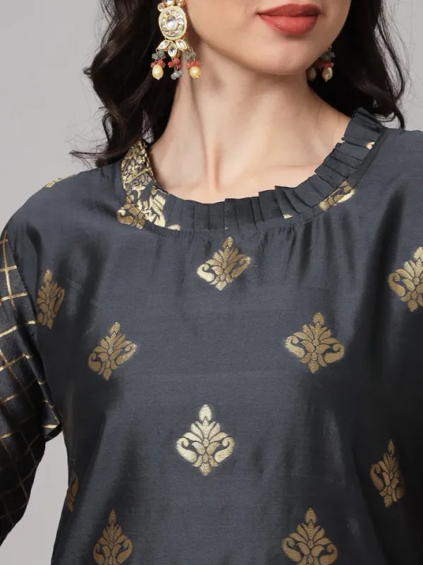 Grey_Cotton_Silk_Kurta_Pant_Set_With_Banarasi_Dupatta_For_Women