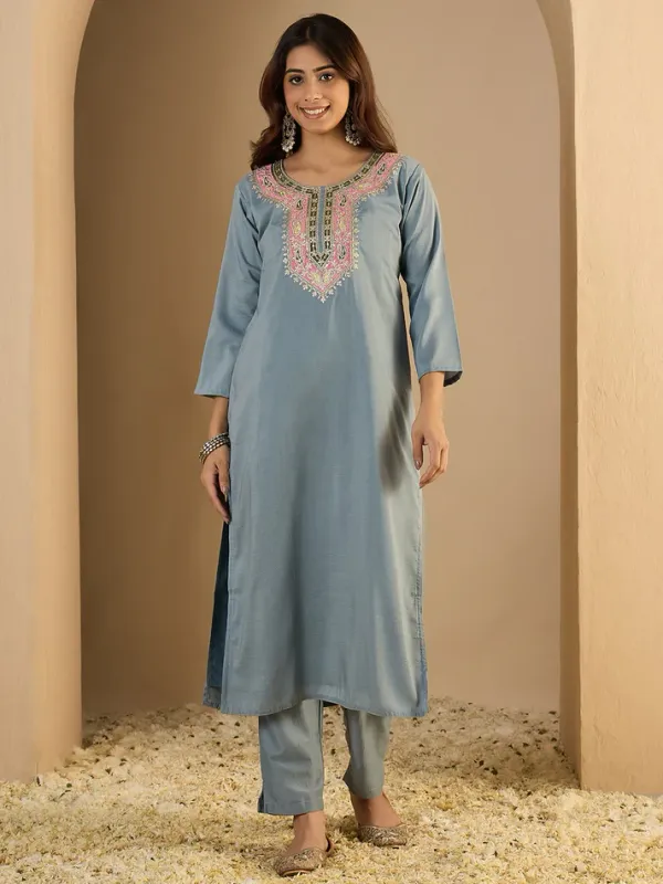 Grey_And_Pink_Viscose_Silk_Straight_Embroidered_Kurta_Pant_Set_With_Chanderi_Dupatta_For_Women
