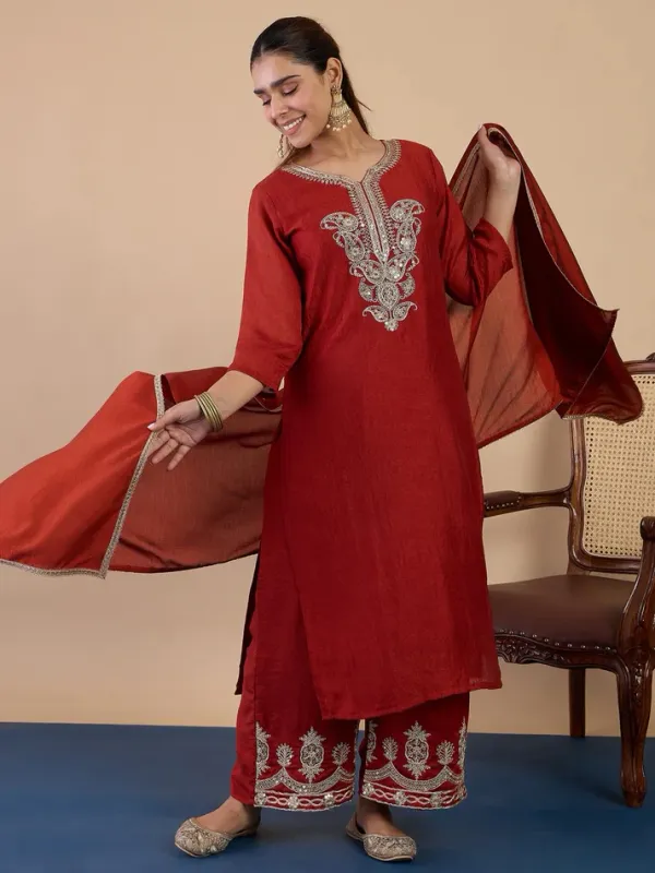 Red_Viscose_Silk_Embroidered_Kurta_Pant_Set_With_Silk_Dupatta_For_Women