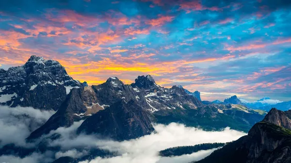 Snow_Capped_Mountain_Landscape_Wall_Art