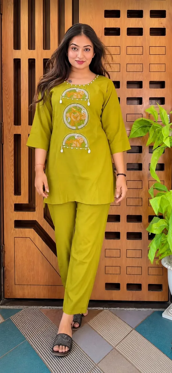Olive_Green_Embroidered_Ethnic_Tunic_And_Pant_Set_For_Women