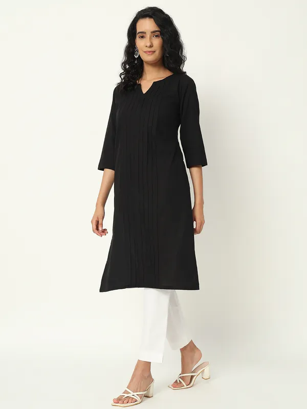 Black_Cotton_Straight_Fit_Long_Kurta_For_Women