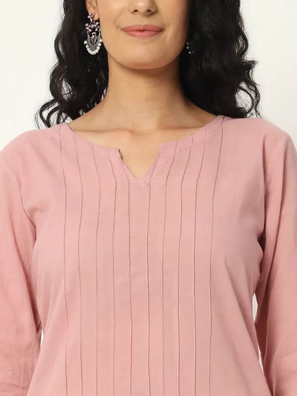 Pink_Cotton_Straight_Pintuck_Long_Kurta_For_Women