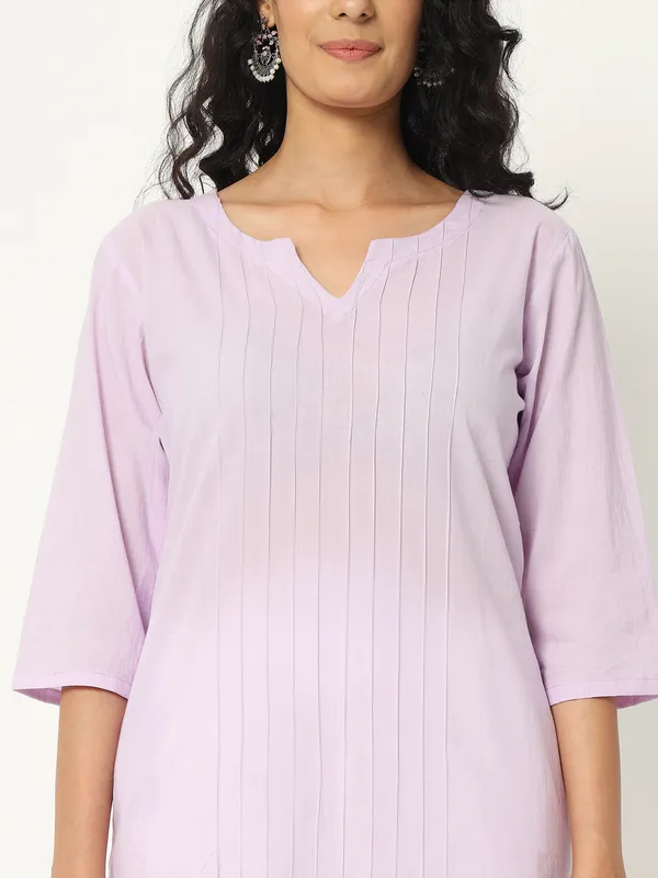 Lilac_Cotton_Straight_Pintuck_Long_Kurta_For_Women