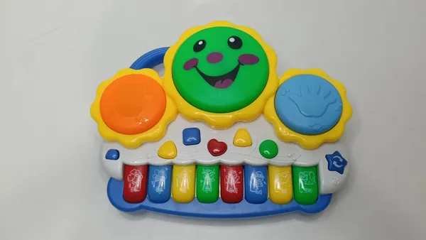 Musical_Piano_Keyboard_Toy_With_Drum_Pads_For_Toddlers