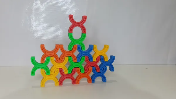 Colorful_Interlocking_Building_Toy_Set_For_Kids