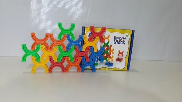 Colorful_Interlocking_Building_Toy_Set_For_Kids