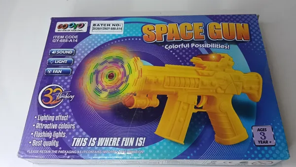 Bright_Green_Plastic_Water_Gun_Toy_Blaster_For_Kids