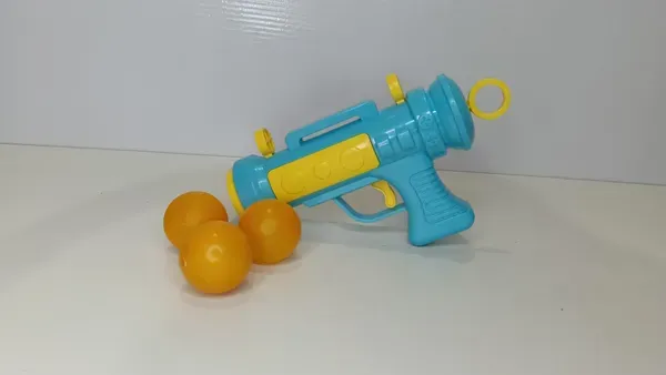 Turquoise_Yellow_Plastic_Toy_Blaster_Gun_With_Balls_For_Kids