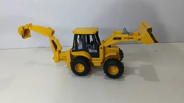 Yellow_Die_Cast_Backhoe_Loader_Toy_Construction_Vehicle