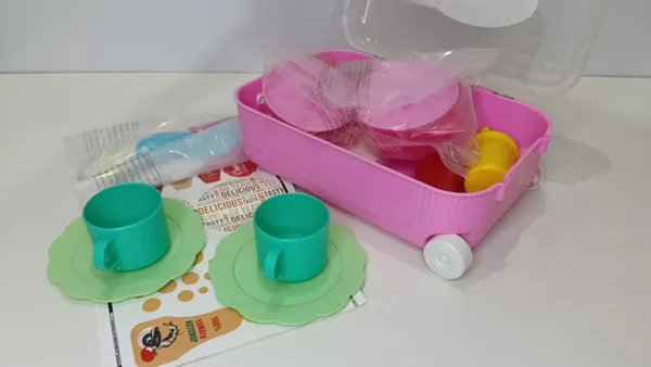 Pink_Plastic_Kitchen_Playset_With_Utensils_For_Kids