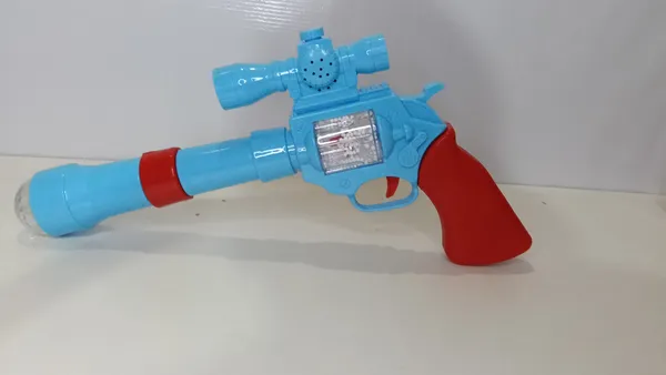 Gun_With_Projection_Light_And_Sound