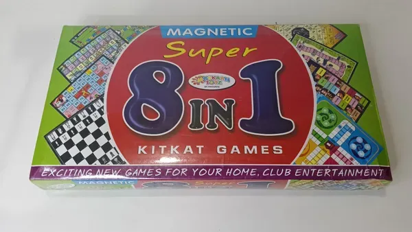 Magnetic_Super_8_In_1_Kitkat_Board_Games_Set