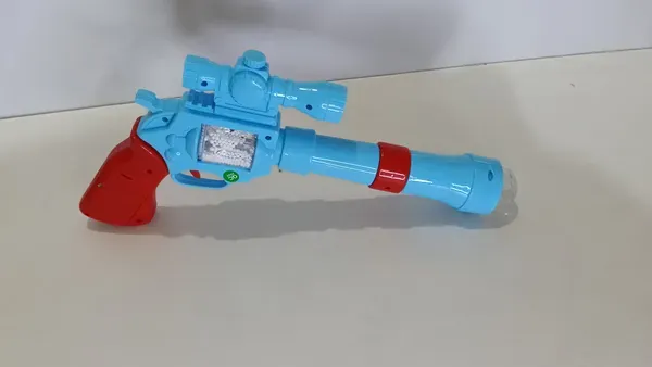 Gun_With_Projection_Light_And_Sound