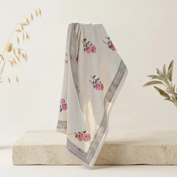 Waffle_Cotton_Rose_Embroidered_Bath_Towel