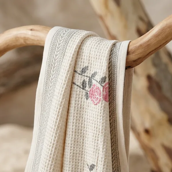 Waffle_Cotton_Rose_Embroidered_Bath_Towel