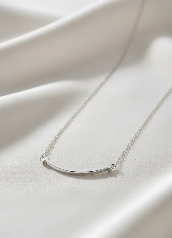 Silver_925_Sterling_Minimal_Smile_Necklace_For_Women