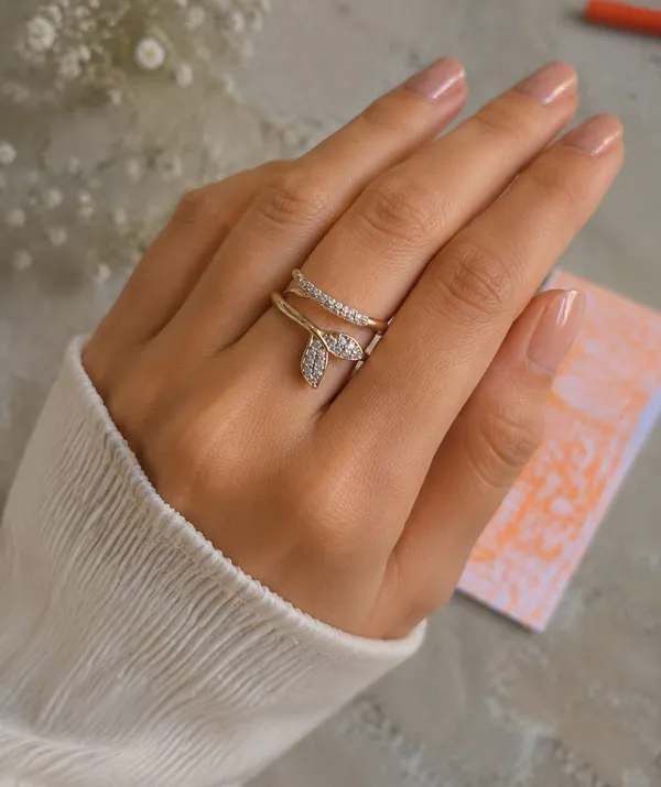 Celeste_Leaf_Zirconia_Wrap_Ring