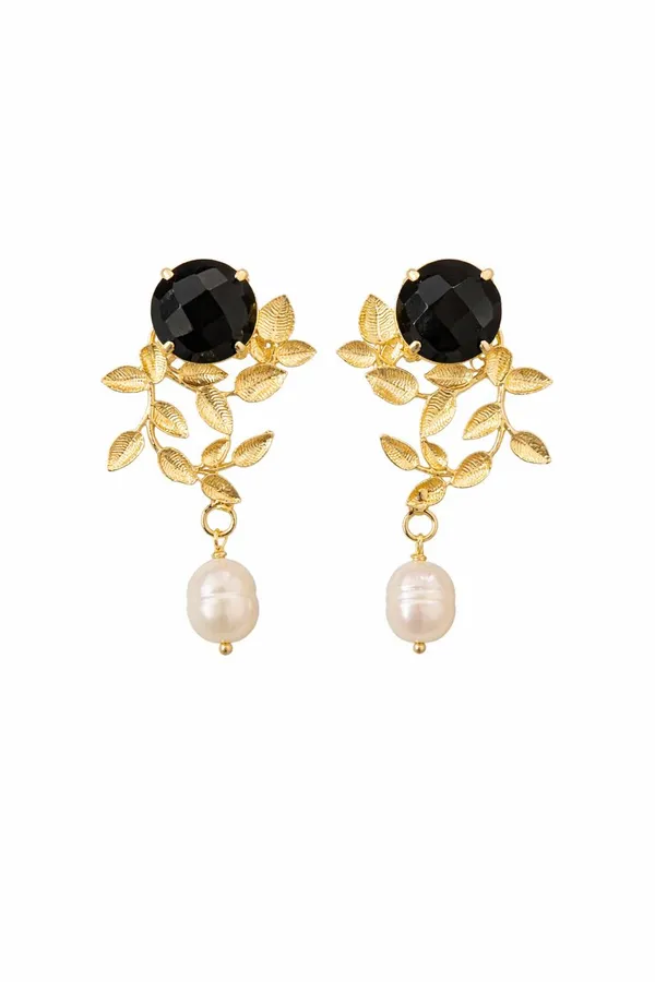 Pearl_and_Petal_Cascade_with_Onyx_Stone