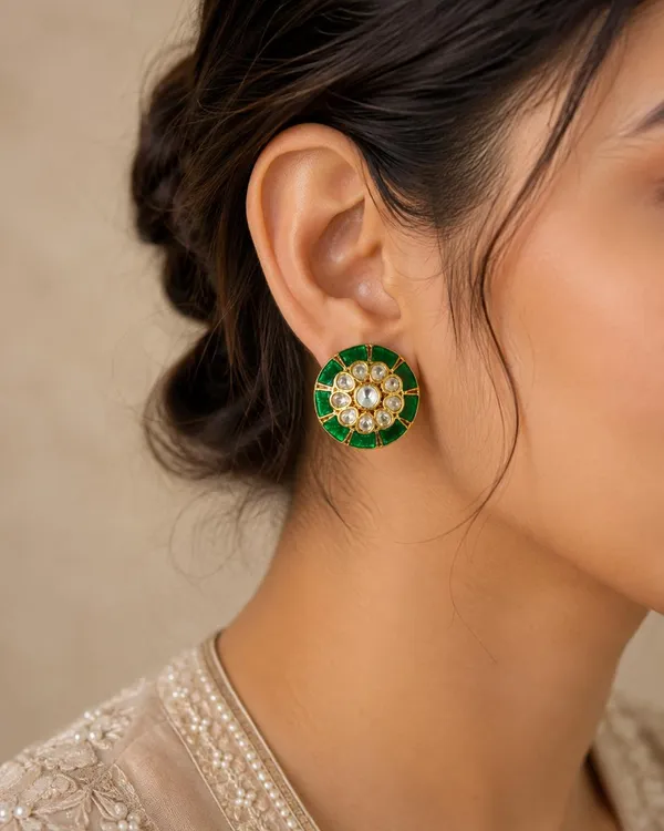 Emerald_Green_Kundan_Round_Stud_Earrings