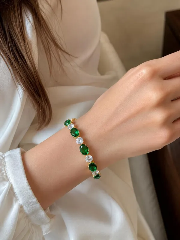 Emerald_Radiance_Open_Cuff_Bracelet
