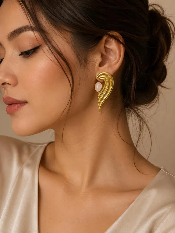 Golden_Radiance_Wings_Earrings