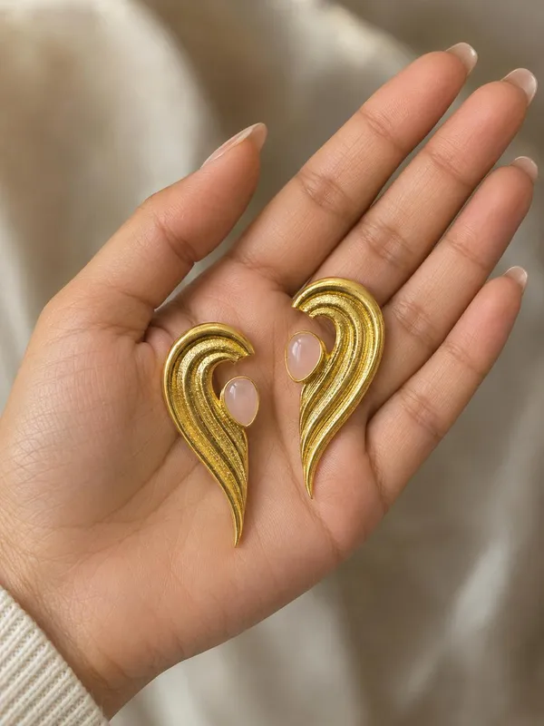 Golden_Radiance_Wings_Earrings