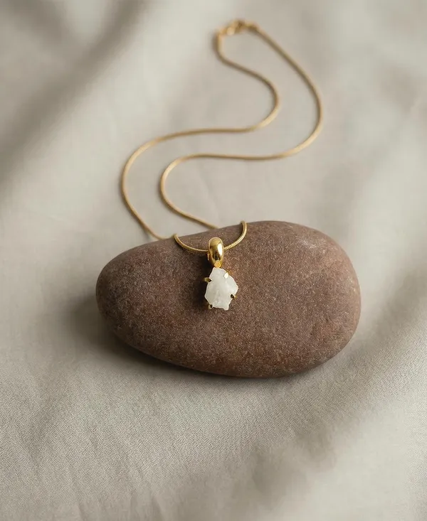 Moonstone_Pendant_Necklace