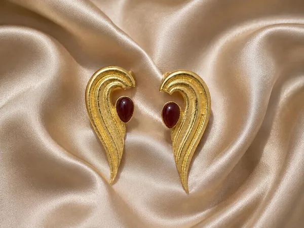 Radiance_Wings_Earrings