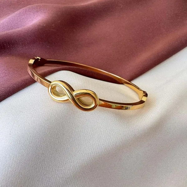 Infinity_Gold_Bangle