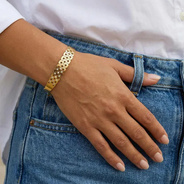 Celestial_Spark_Zirconia_Bangle