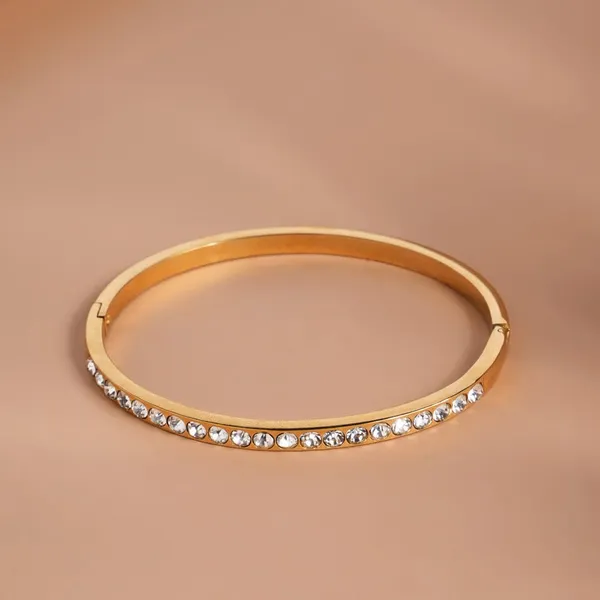 Classic_Eternity_Zircon_Bangle
