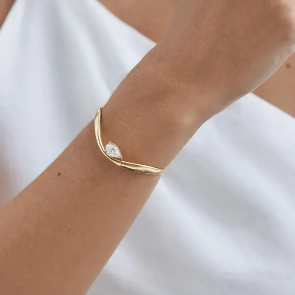 Teardrop_Zircon_Open_Cuff_Bracelet