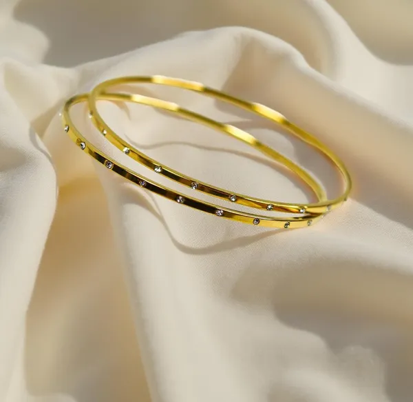 Celeste_Zircon_Gold_Bangle_Set
